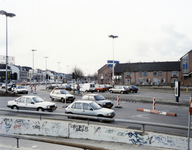 108433 Gezicht op het Westplein te Utrecht, met rechts de huizen aan de J.J.A. Goeverneurstraat en links op de ...